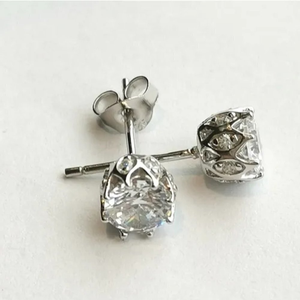 Sterling silver cathedral set CZ stud earrings 🆕